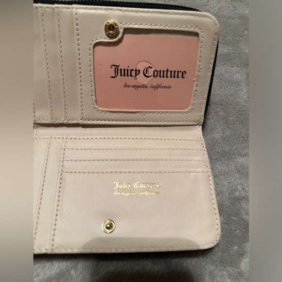 Juicy Couture Wallet Set - Picture 4 of 6